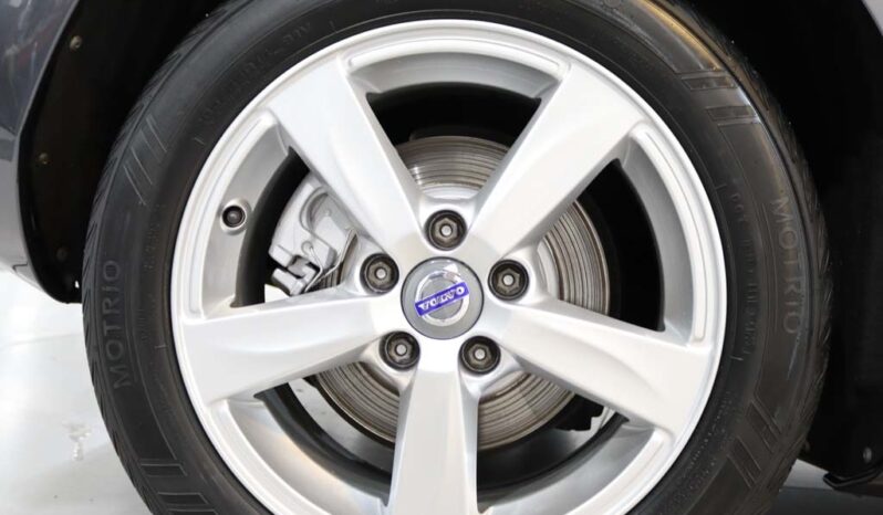VOLVO V40 1.6 D2 MOMENTUM ECO completo