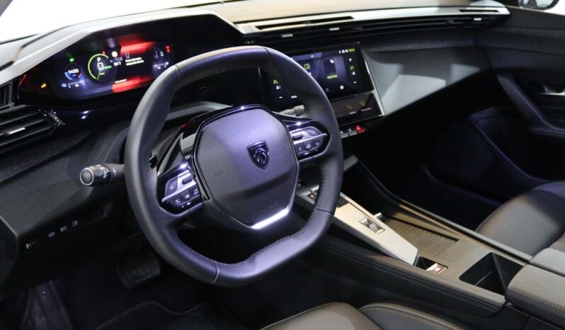 PEUGEOT 408 1.6 HYBRID ALLURE E-EAT8 completo