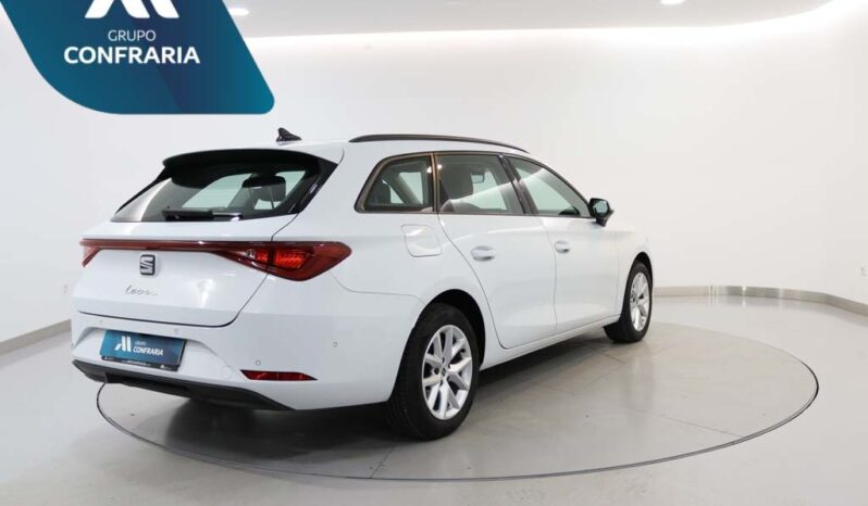 SEAT Leon Sportstourer 2.0 TDI STYLE completo