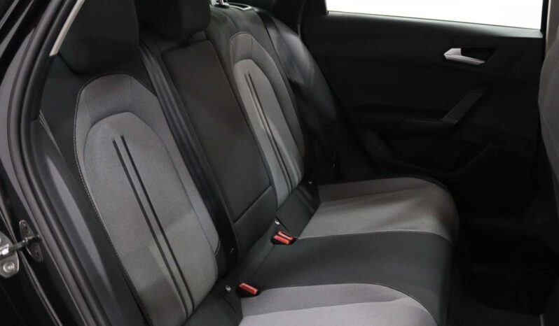 SEAT Leon Sportstourer 2.0 TDI STYLE completo