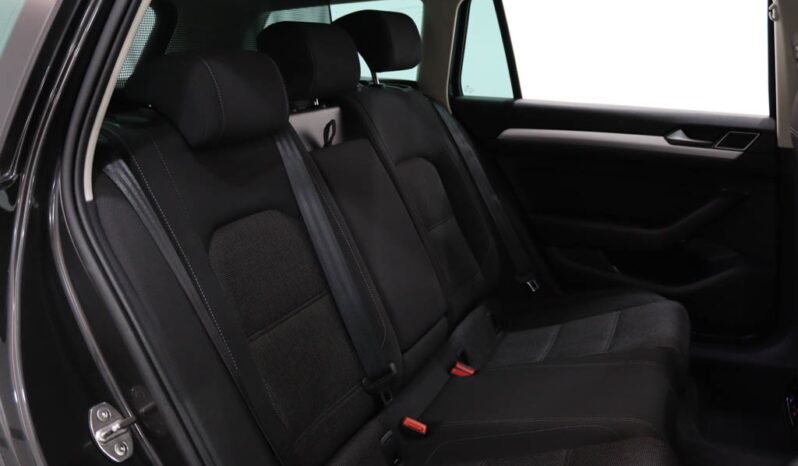 VOLKSWAGEN Passat Variant 1.6 TDI CONFORTLINE completo