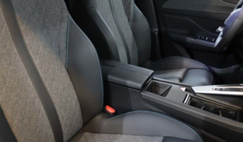 PEUGEOT 408 1.6 HYBRID ALLURE E-EAT8 completo