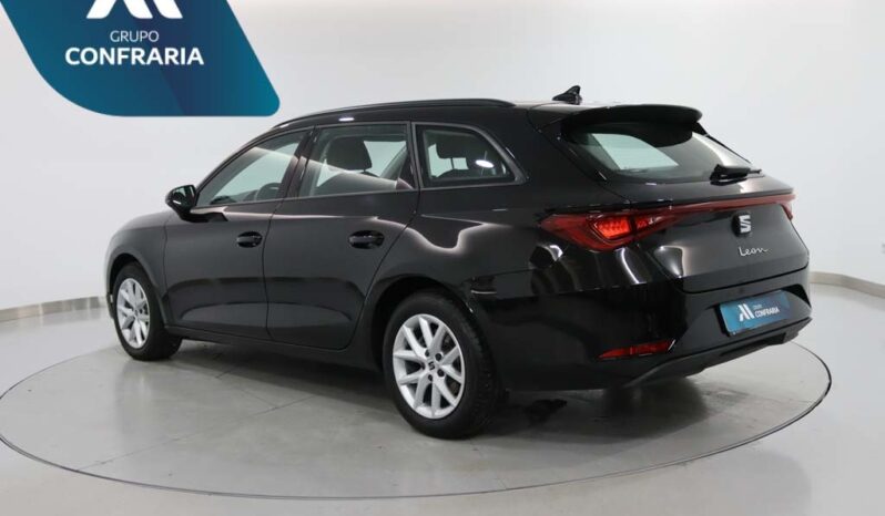 SEAT Leon Sportstourer 2.0 TDI STYLE completo
