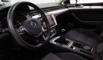 VOLKSWAGEN Passat Variant 1.6 TDI CONFORTLINE completo