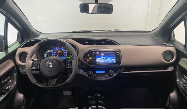 TOYOTA Yaris 1.5 HSD SQUARE COLLEC.BRONZE completo