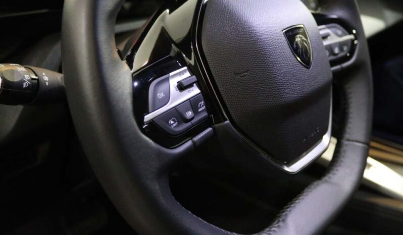 PEUGEOT 408 1.6 HYBRID ALLURE E-EAT8 completo