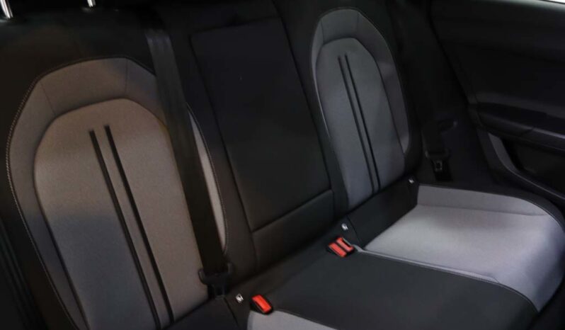 SEAT Leon Sportstourer 2.0 TDI STYLE completo