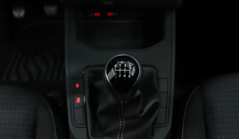 SEAT Ibiza 1.0 TSI STYLE completo