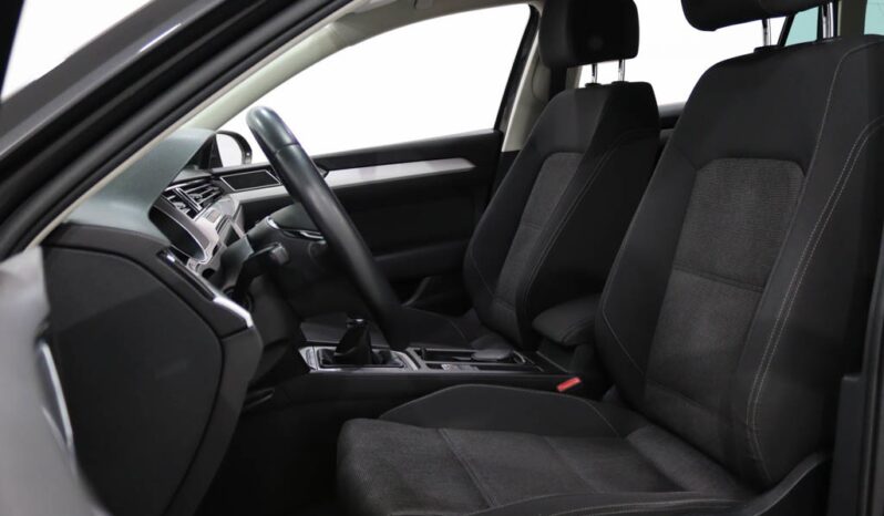VOLKSWAGEN Passat Variant 1.6 TDI CONFORTLINE completo