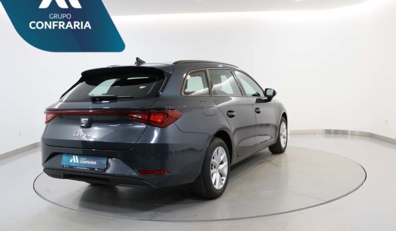 SEAT Leon Sportstourer 2.0 TDI STYLE completo