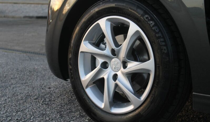 PEUGEOT 208 1.6 E-HDI ACTIVE completo