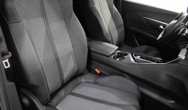 PEUGEOT 5008 1.5 BLUEHDI ALLURE PACK EAT8 completo