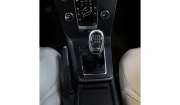 VOLVO V40 1.6 D2 MOMENTUM ECO completo