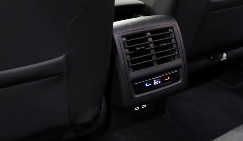 VOLKSWAGEN Golf VIII 1.4 TSI E-HYBRID DSG completo