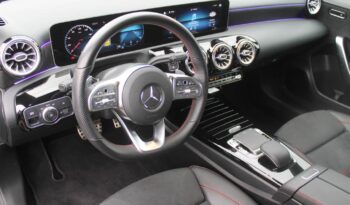 MERCEDES-BENZ Classe A 180 D AMG LINE AUT. completo