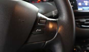 PEUGEOT 208 1.2 PURETECH STYLE completo