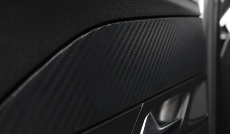 PEUGEOT 2008 1.2 HYBRID ALLURE E-DCS6 completo