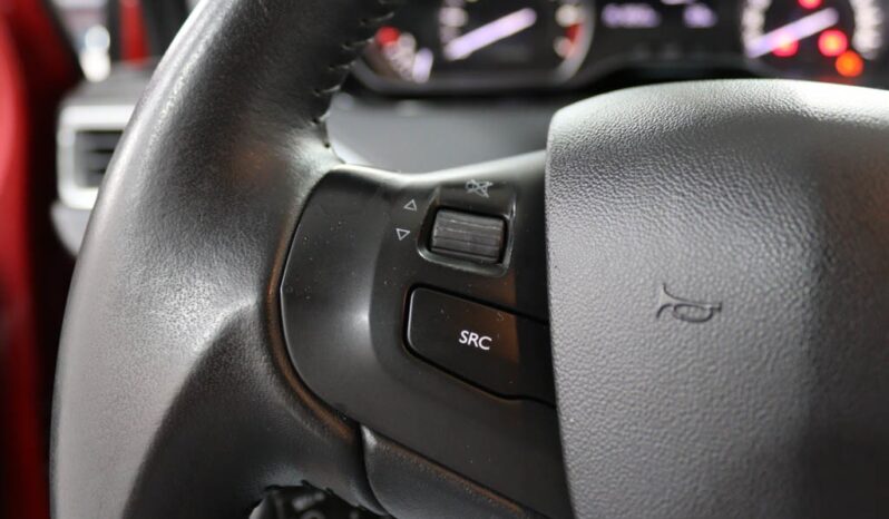 PEUGEOT 208 1.2 PURETECH STYLE completo