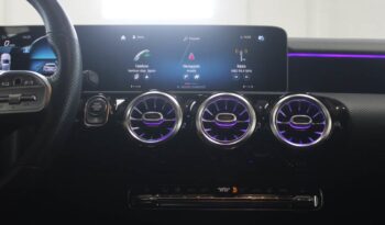 MERCEDES-BENZ Classe A 180 D AMG LINE AUT. completo