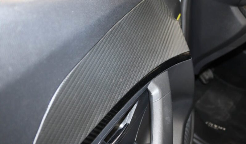 PEUGEOT 2008 1.2 HYBRID ALLURE E-DCS6 completo