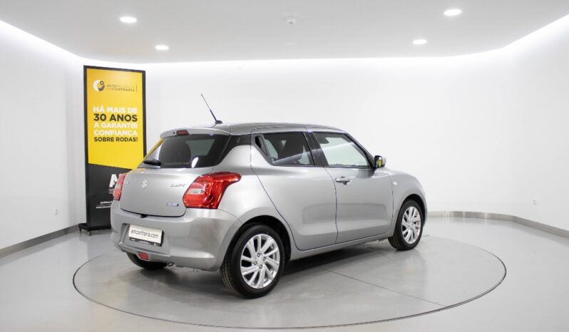 SUZUKI Swift 1.2 MILD HYBRID GLE completo