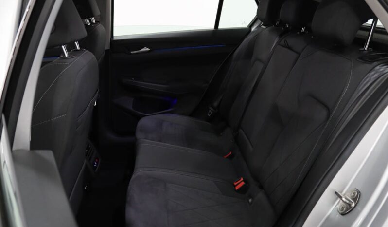 VOLKSWAGEN Golf VIII 1.4 TSI E-HYBRID DSG completo