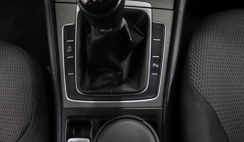 VOLKSWAGEN Golf VII Variant 1.6 TDI CONFORTLINE completo