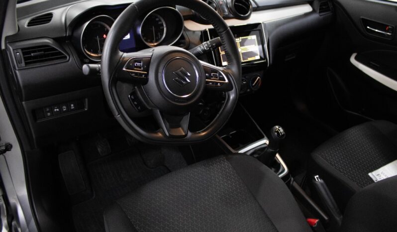 SUZUKI Swift 1.2 MILD HYBRID GLE completo