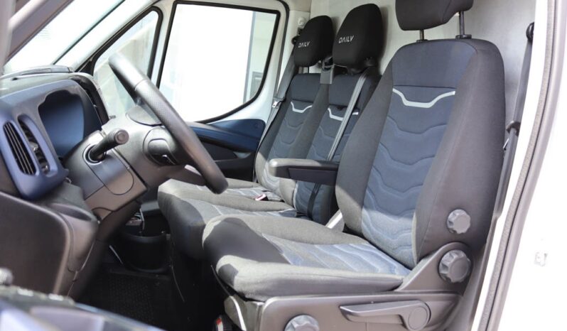 IVECO DAILY DIESEL 3.0 35C18HV 3520 10.8M3 completo