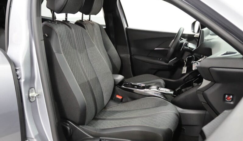 PEUGEOT 2008 1.2 HYBRID ALLURE E-DCS6 completo