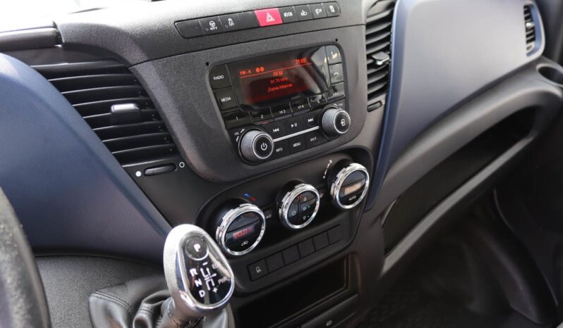 IVECO DAILY DIESEL 3.0 35C18HV 3520 10.8M3 completo