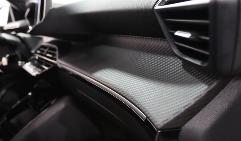 PEUGEOT 2008 1.2 HYBRID ALLURE E-DCS6 completo