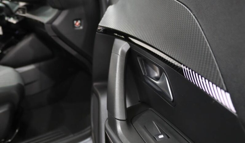PEUGEOT 2008 1.2 HYBRID ALLURE E-DCS6 completo