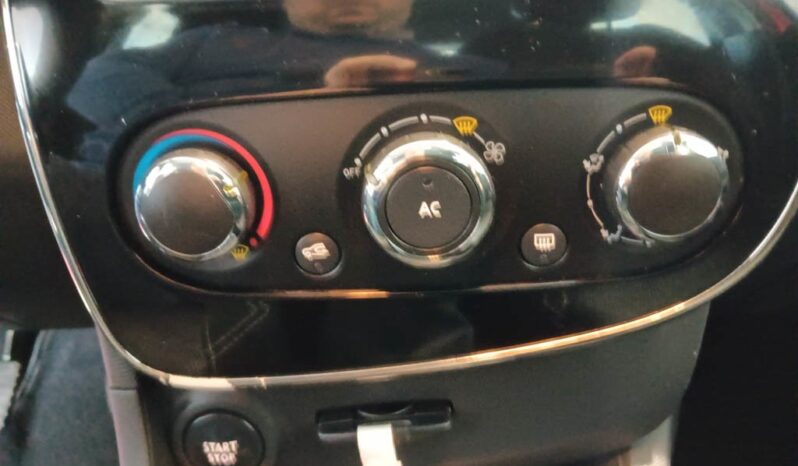 RENAULT Clio IV 0.9 TCE DYNAMIQUE S completo