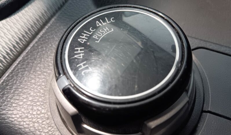 MITSUBISHI L 200 2.3 DI-D CLUB INVITE STRAKAR LOOK 4WD completo