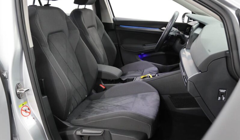 VOLKSWAGEN Golf VIII 1.4 TSI E-HYBRID DSG completo