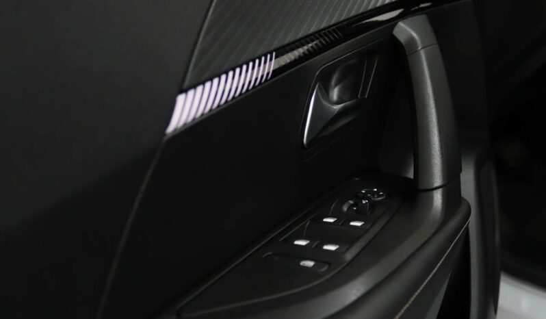 PEUGEOT 2008 1.2 HYBRID ALLURE E-DCS6 completo