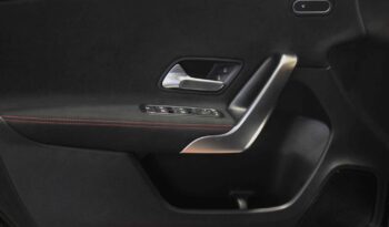 MERCEDES-BENZ Classe A 180 D AMG LINE AUT. completo