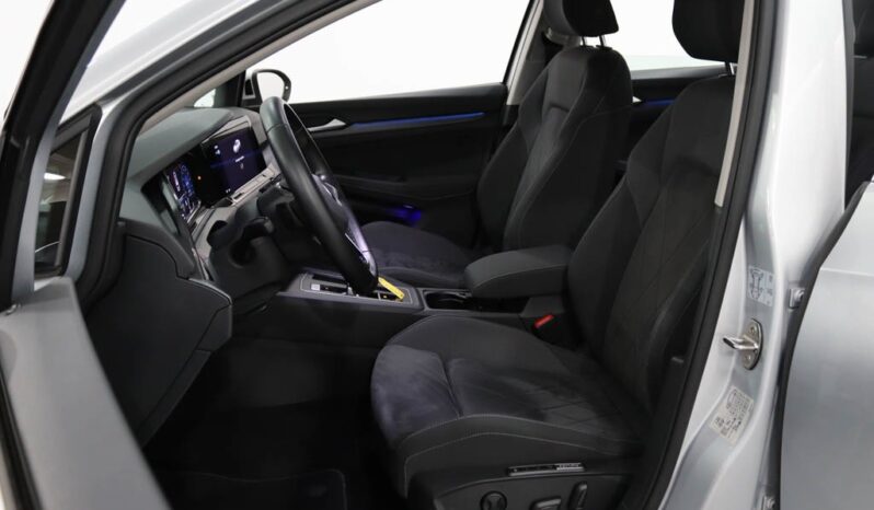 VOLKSWAGEN Golf VIII 1.4 TSI E-HYBRID DSG completo