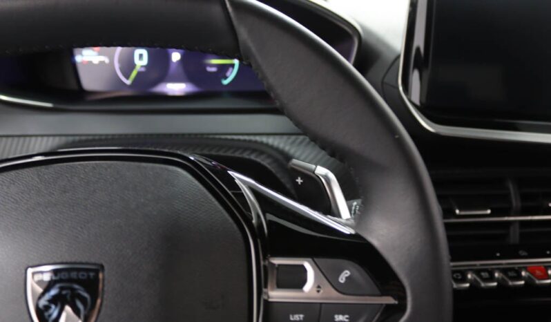 PEUGEOT 2008 1.2 HYBRID ALLURE E-DCS6 completo
