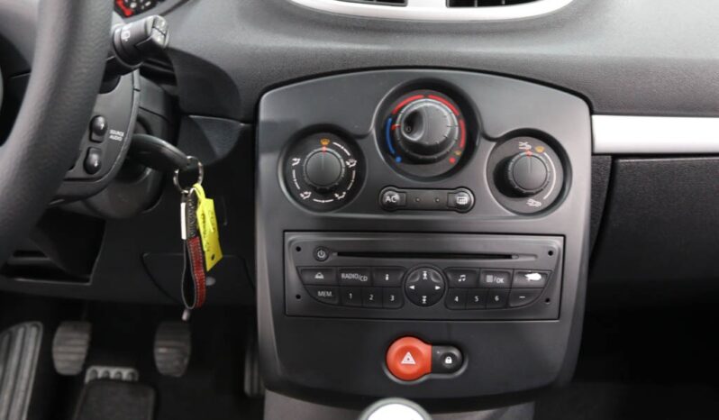 RENAULT Clio III Fase II 1.5 DCI FAIRWAY completo