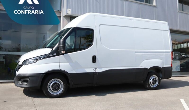 IVECO DAILY DIESEL 3.0 35C18HV 3520 10.8M3 completo