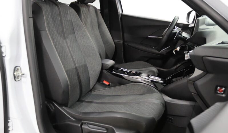 PEUGEOT 2008 1.2 HYBRID ALLURE E-DCS6 completo