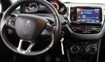 PEUGEOT 208 1.2 PURETECH STYLE completo