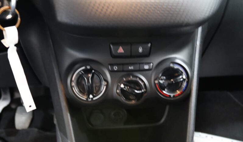 PEUGEOT 208 1.2 PURETECH STYLE completo