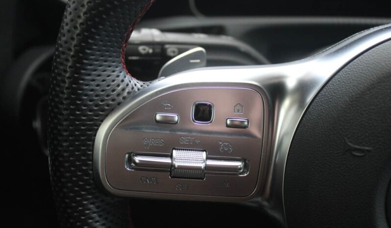 MERCEDES-BENZ Classe A 180 D AMG LINE AUT. completo