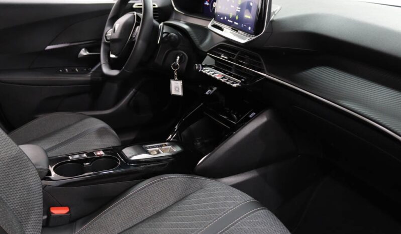 PEUGEOT 2008 1.2 HYBRID ALLURE E-DCS6 completo