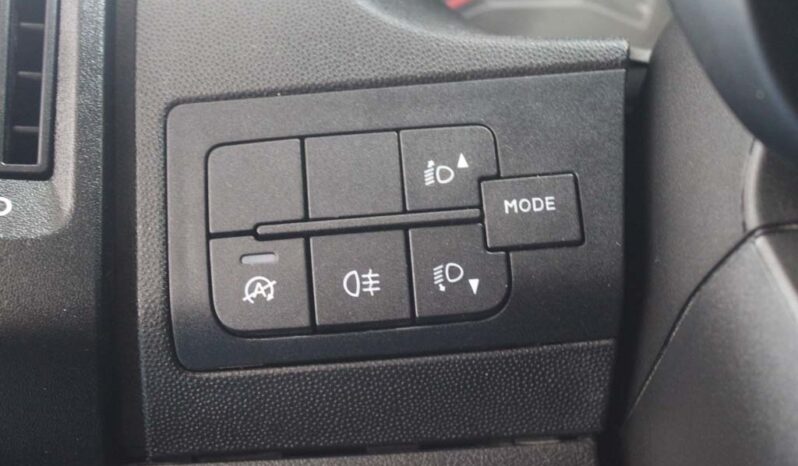 PEUGEOT Boxer 2.2 BLUEHDI 330 L1H1 PRO completo