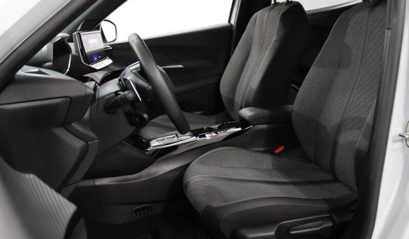 PEUGEOT 2008 1.2 HYBRID ALLURE E-DCS6 completo