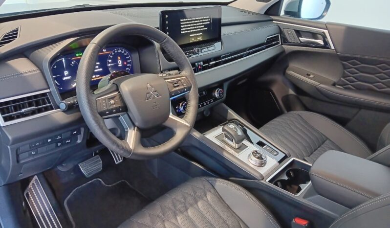 MITSUBISHI OUTLANDER 2.4 PHEV INSTYLE completo